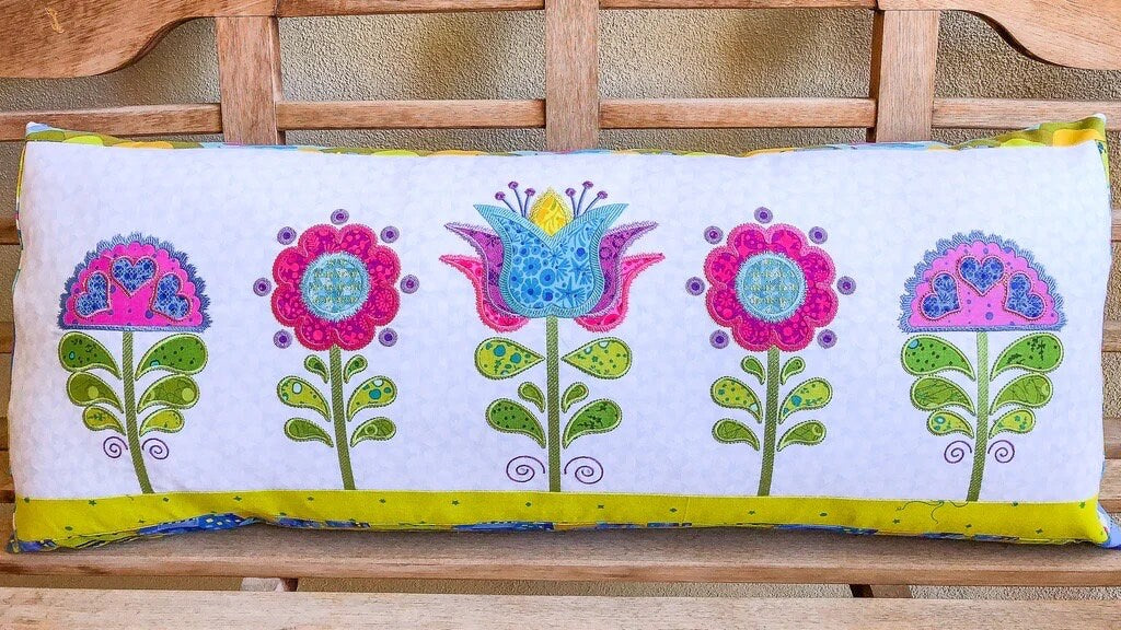 Fabric Confetti Spring Blues Machine Embroidery CD (BONUS SVG Files)