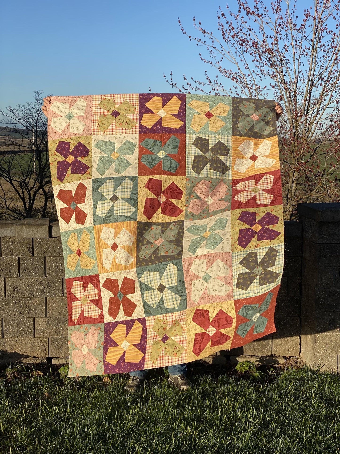 One Sister Crazy Blooms Quilt Pattern Book - 2 Size Variations Per Pattern