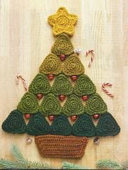 Annie's Attic Crochet World Holly Jolly Crochet Christmas - Over 35 Dazzling & Whimsical Designs Per Pattern Book (Softcover)