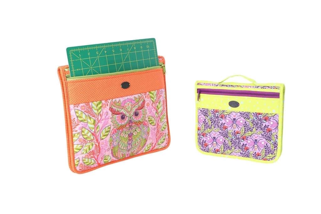 ByAnnie Zip It Up Bag Pattern - 2 Size Variations Per Pattern (14 Colors of 18"x54" Mesh Packs Sold Separately)