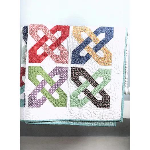 Annie's Quilting For The Love of Precuts Quilts Pattern Book - 13 Great Designs (Softcover) A141540