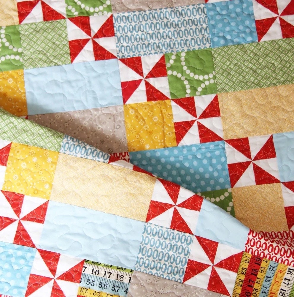 Cluck Cluck Sew Playful Quilt Pattern Finished Size: 38"x45.5"