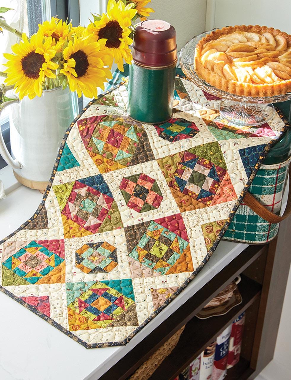 C&T Publishing Kim Diehl Simple Whatnots IV Pattern Book - A Midnight Snack of Satisfying Scrappy Quilts (Softcover)