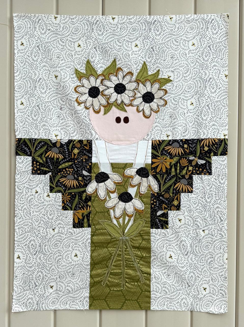 Cotton Street Commons How Does Your Garden Grow Quilt Pattern Finished Size: 72"x80"